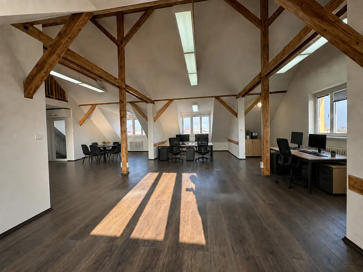 Pronájem kanceláře 120 m²